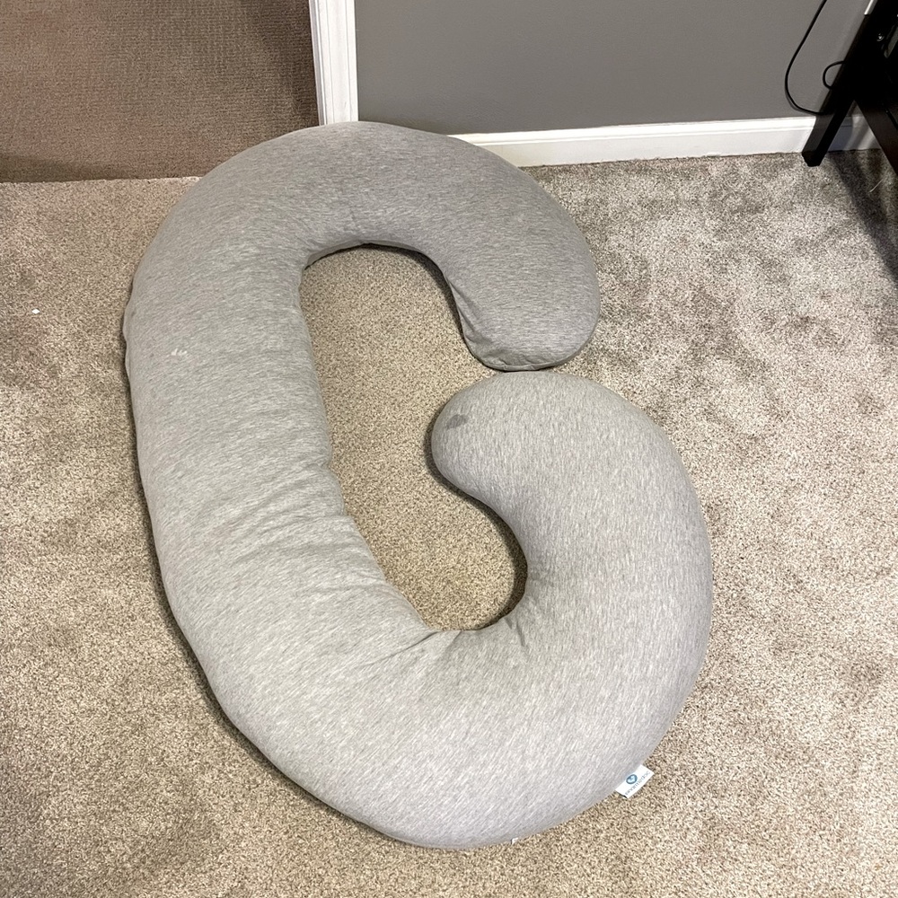Pregnancy pillow